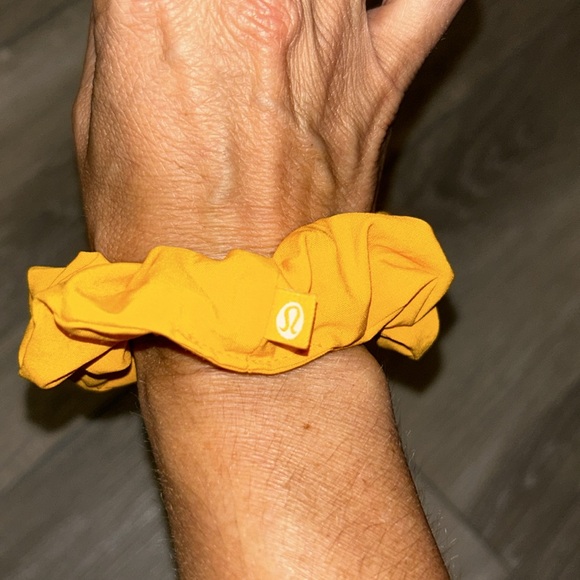 Unused Bundle: Lululemon Accessories: All Night Headband & Uplifting Scrunchie - Picture 7 of 7